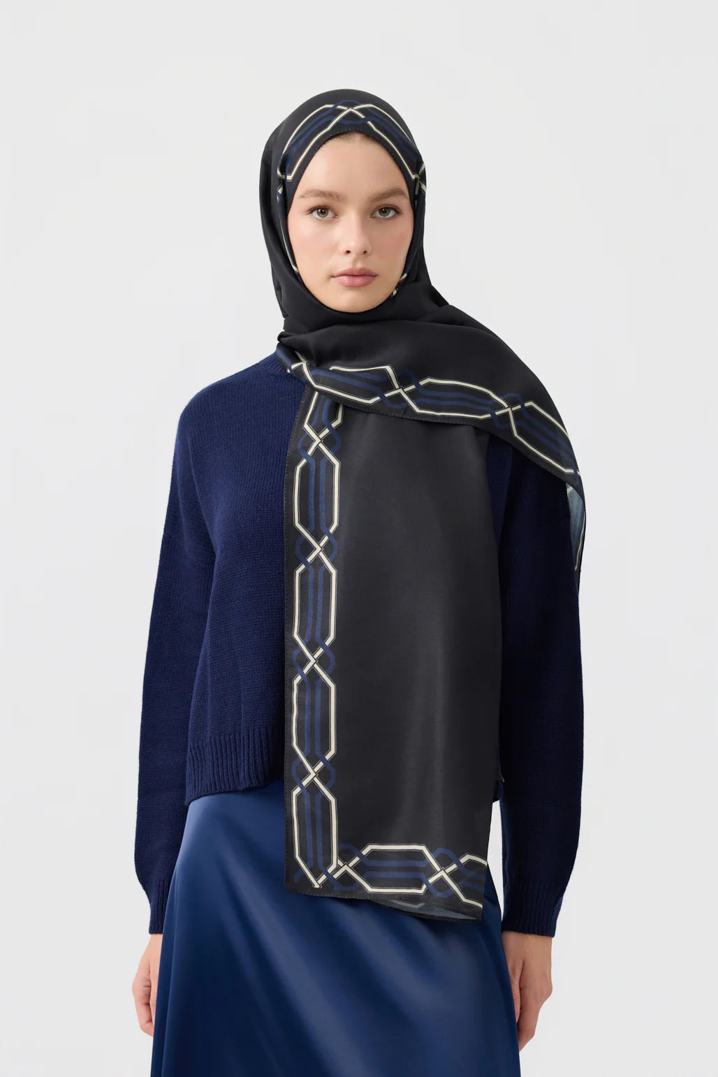 Heritage Hijab Black Navy