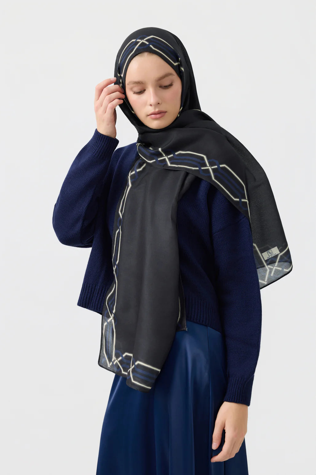 Heritage Hijab Black Navy