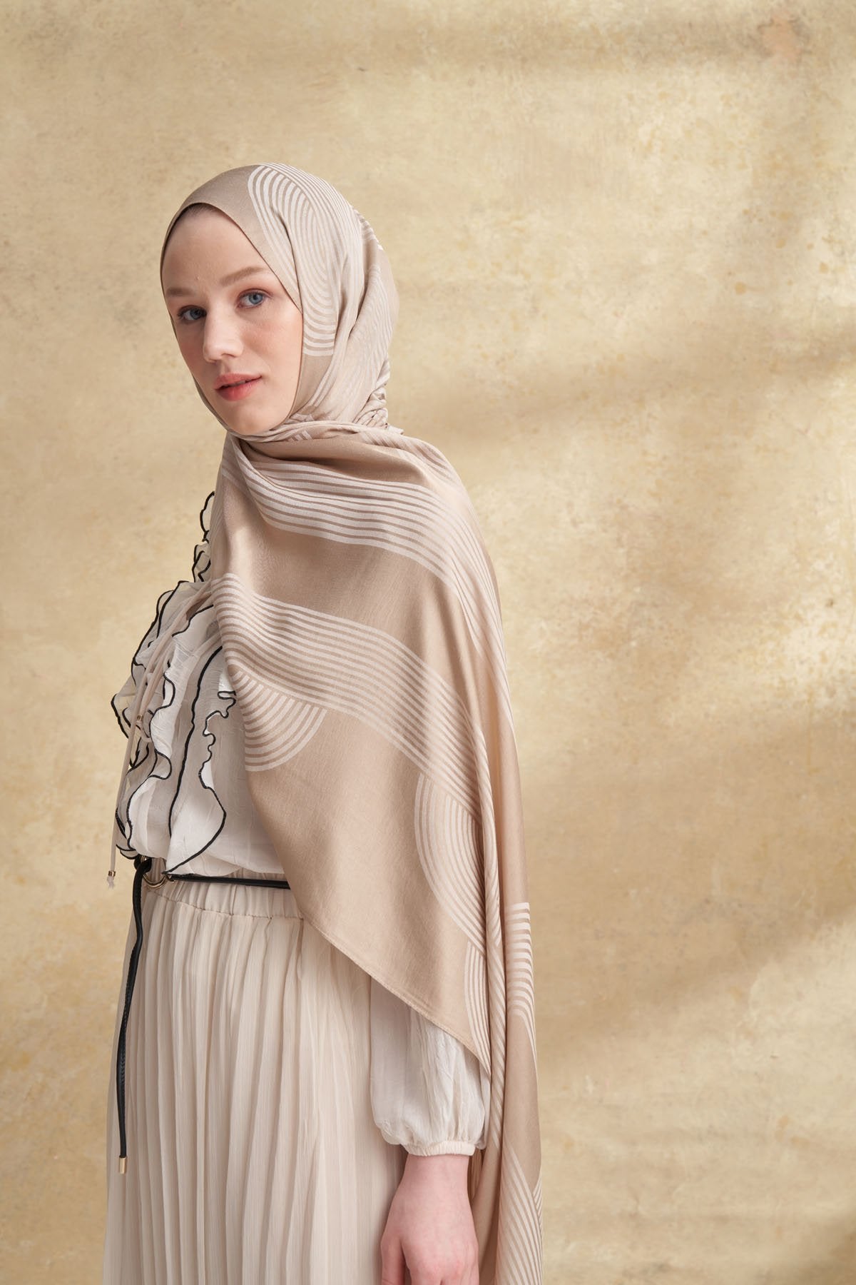 Geometric Beige