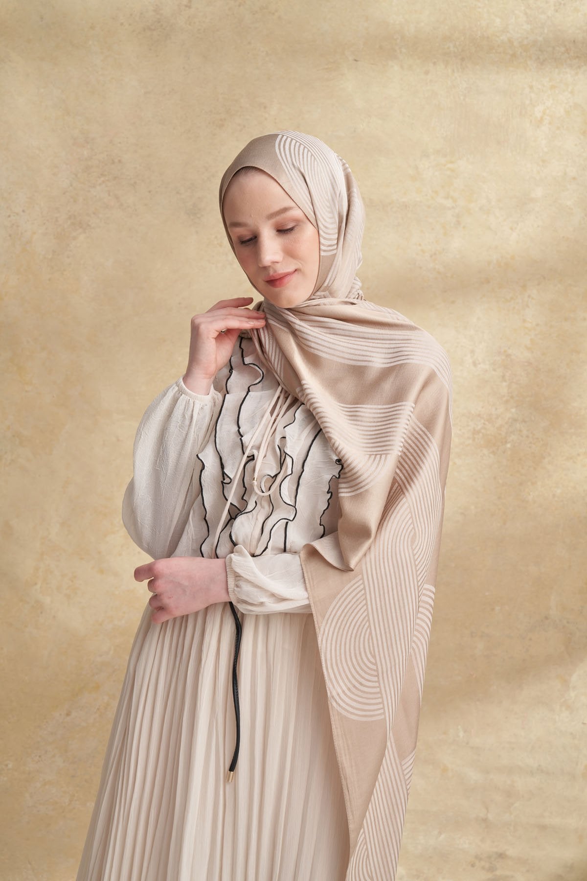 Geometric Beige