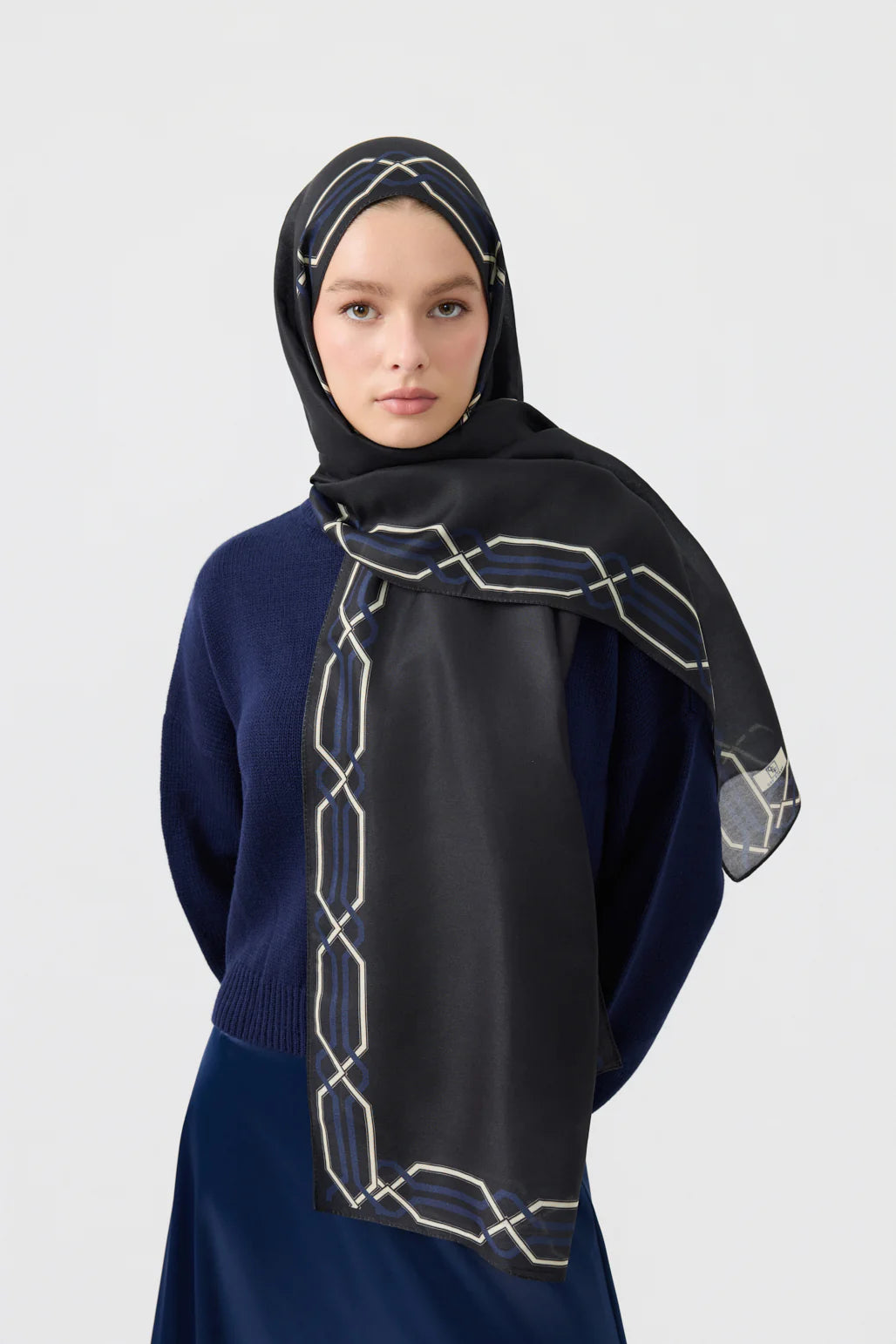 Heritage Hijab Black Navy