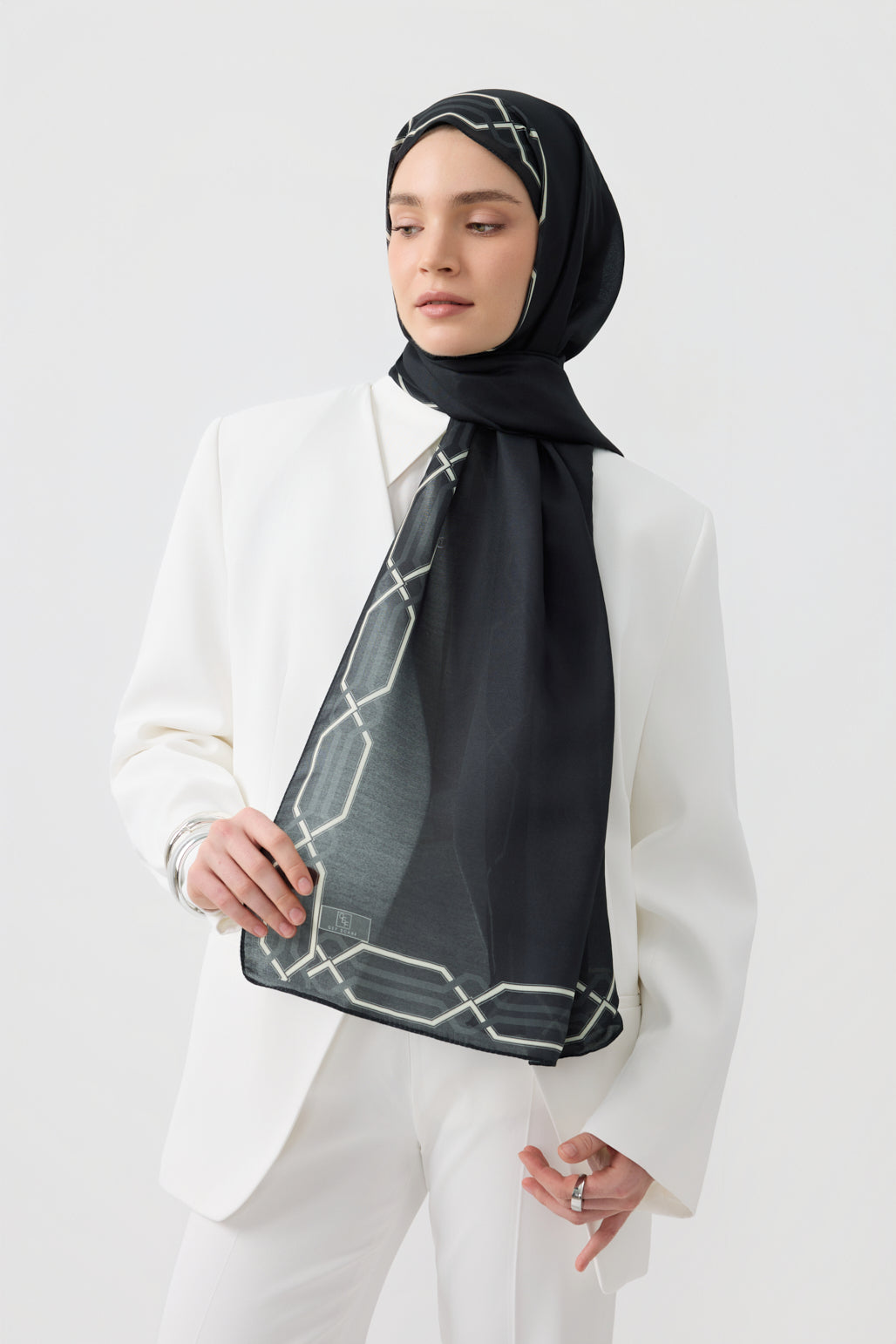 Heritage Hijab Black